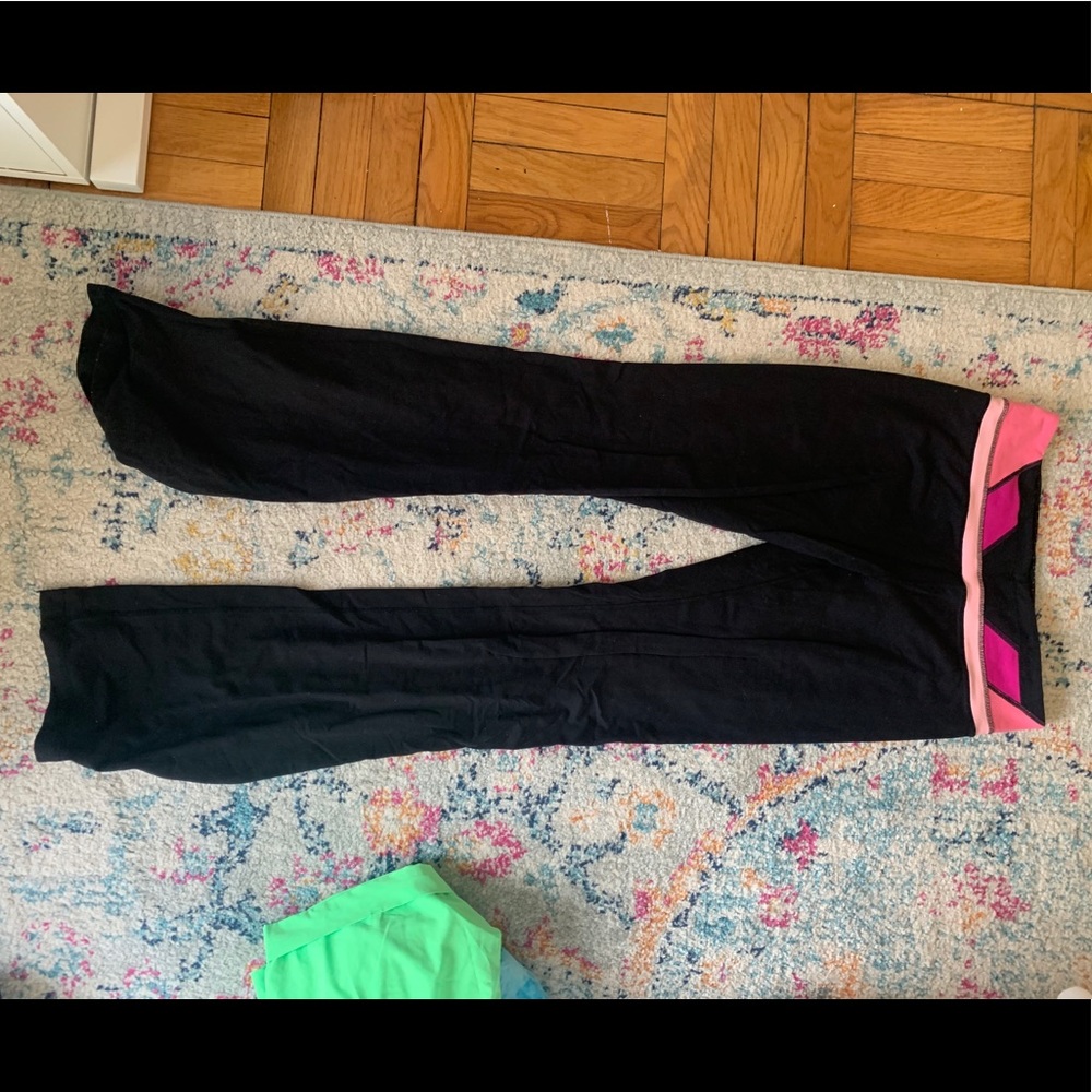 Lululemon yoga pants